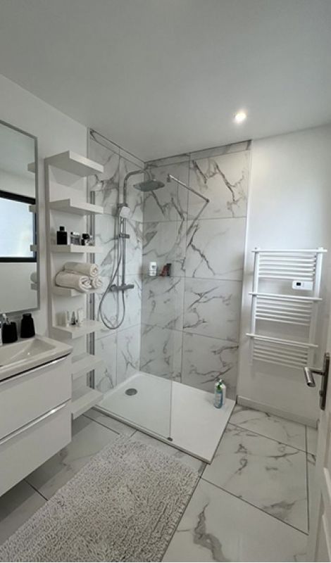 Salle de bain en marbre