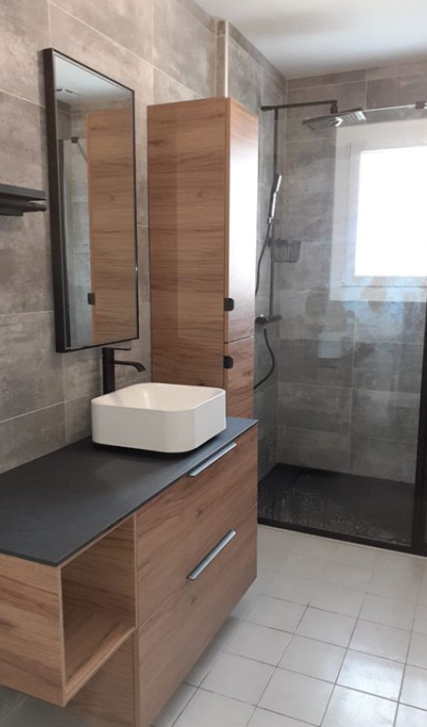 Salle de bain en bois tendance 2024